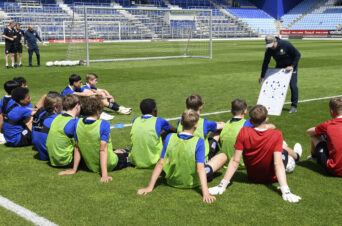 Magazine ‘De TrainerCoach’ met veel aandacht voor het congres in Zwolle en het bezoek aan PSV